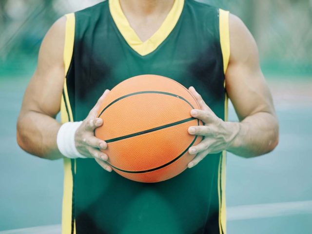 basketball-player-2021-04-03-17-24-12-utc